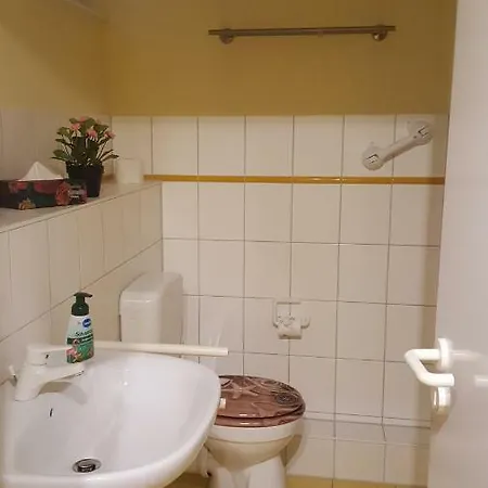 Loui's Wiek Apartmán *